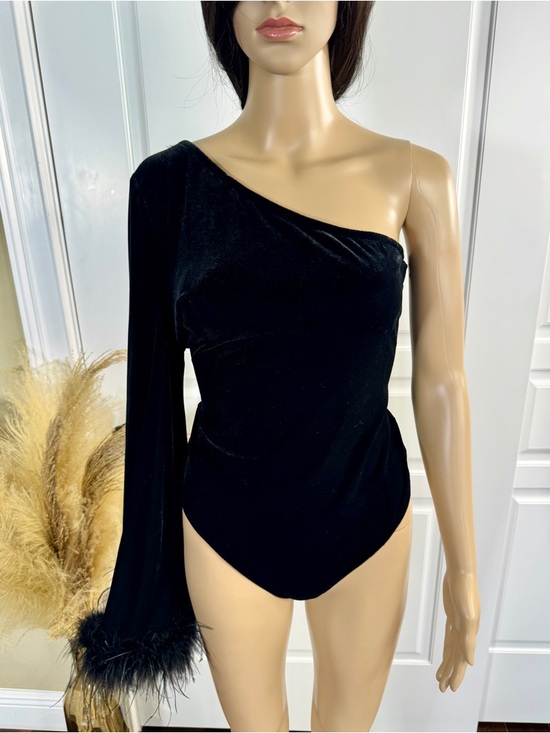 Flying Tomato Tops - BLACK VELVET ONE SLEEVE BODYSUIT WITH FEATHER DETAILS ON THE SLEEVE